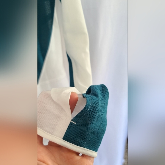 Under Armour Womens Tech ½ Zip Long Sleeve Pullover - Half Zip - Picture 8 of 8